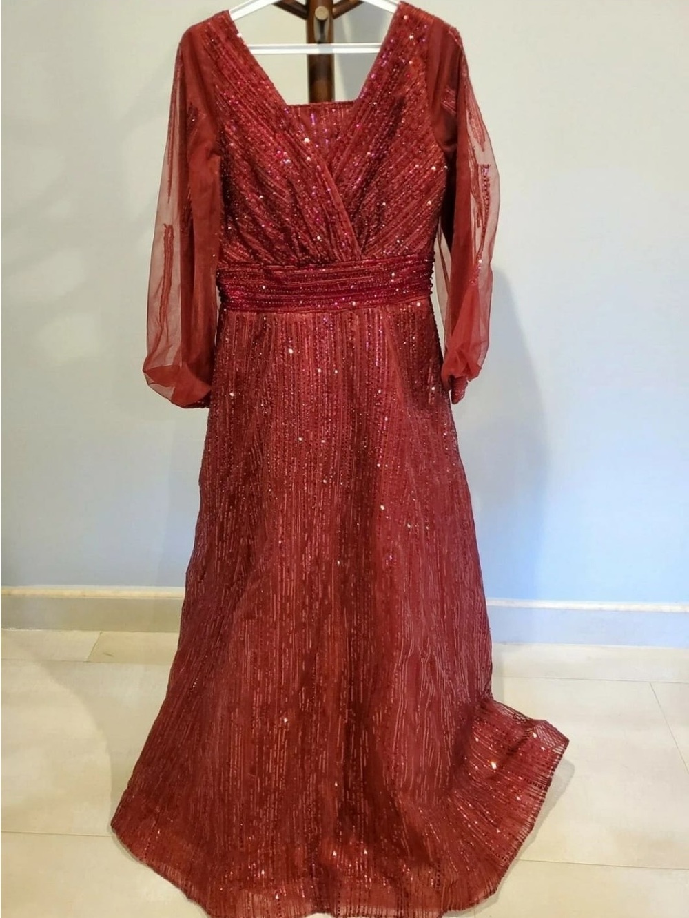 Elegant Red Sequin Evening Dress